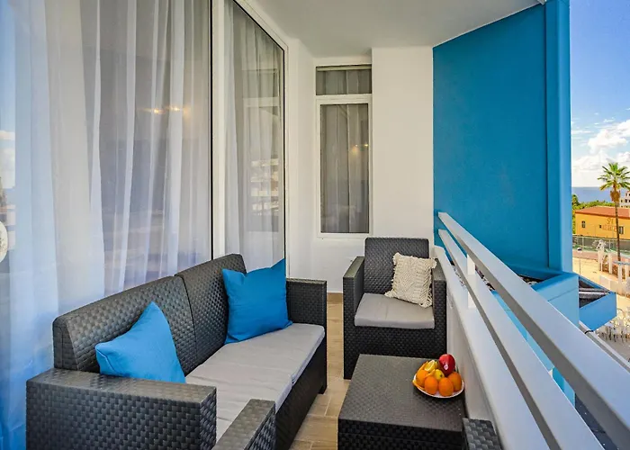 Park Smart Hi-end Services 公寓 圣米格尔德阿沃纳